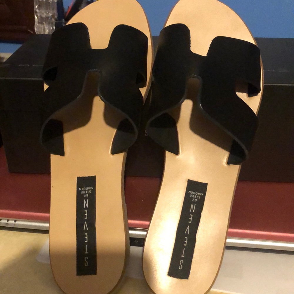 Sandal